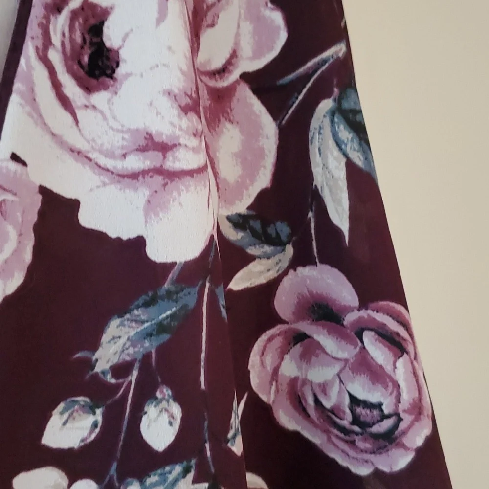 Charlotte Russe Floral Crop Top - Size Medium - Picture 3 of 6